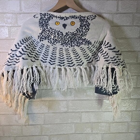 Owl Knit Rounded Shoulder Scarf Shrug w/ Fringe - Picture 1 of 3
